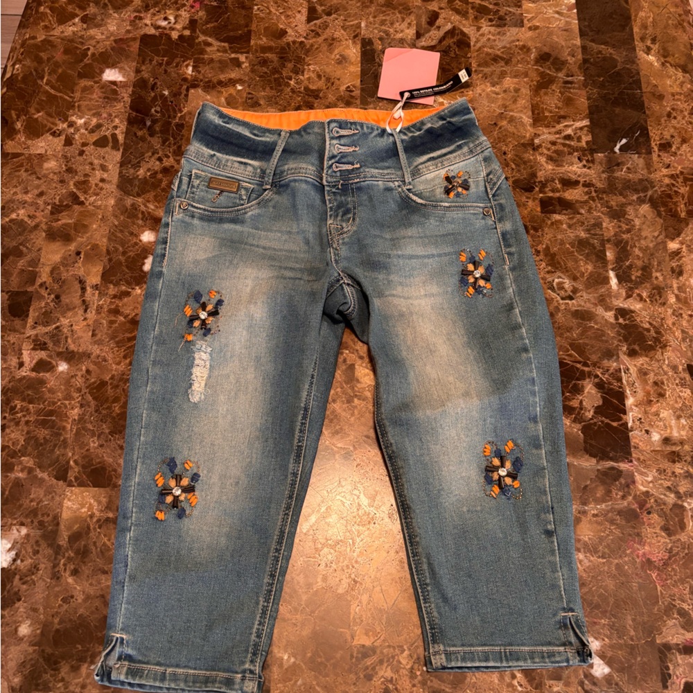 Beaded capris